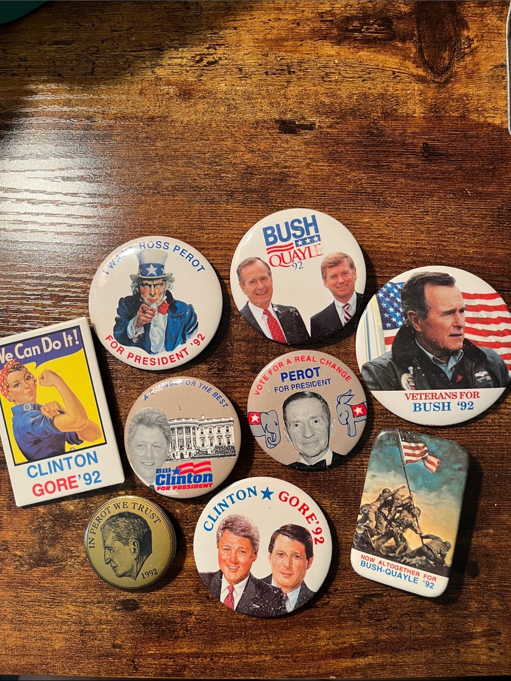 1992 political campaign Buttons